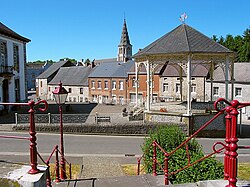 Rue du Moulin, the pavilion and the St. Lambertus church