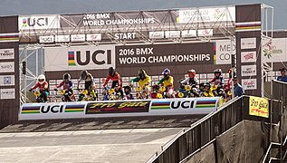 Start eines Rennens bei der BMX-WM 2016 in Medellín