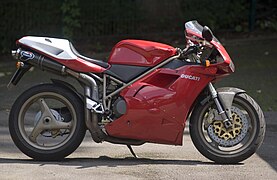 Ducati 916.