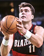 Arvydas Sabonis shooting a free throw for the Portland Trail Blazers