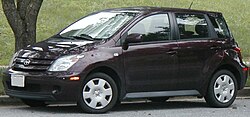 Scion xA (pre-facelift)