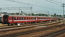 Door NS van de NMBS gehuurde rijtuigen K4 in Maastricht