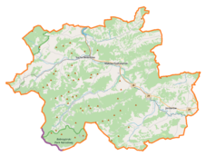 Mapa konturowa powiatu suskiego, u góry po lewej znajduje się punkt z opisem „Śleszowice”