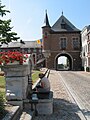 La fontaine et L'hôtel de ville.