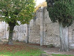 Colonnes du prieuré.