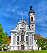 Rk. Marienmünster, Dießen: Barock­fassade mit seit­lichem Turm