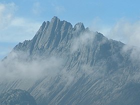 Vue de la face nord du Puncak Jaya.