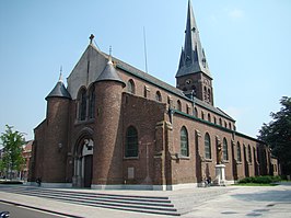 Zuid-westzijde van de Sint-Michielskerk