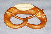 Laugenbrezel, observe the cut.[16]