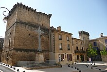 Rempart à Remoulins.JPG