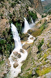 Quedas de água no Parque Nacional de Aladağlar