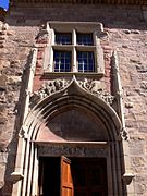 Entrée de la cathédrale Saint-Léonce.