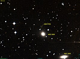 NGC 2700