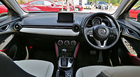 Interior (pre-facelift)