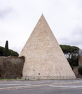 Image illustrative de l’article Pyramide de Cestius