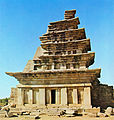 Pagode du temple Mireuksa (Iksam): à l'origine 9 niveaux. Construction copiée sur l'architecture de bois[13]. Baekje