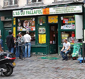 L'As du Fallafel, a popular Kosher restaurant at no. 32-34