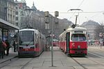 Spårvagnar modell Siemens ULF och typ E på Schwedenplatz.