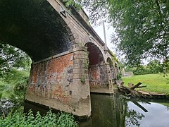 The viaduct crossing the Avon.