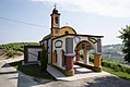 Vista del Portico, Chiesetta della Beata Maria Vergine del Carmine (Chiesa della Madonna del Monte Carmelo), Coazzolo, Piemonte, Italia 2017