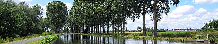 Vue panoramique du canal.