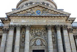 Détail van de façade aan de Quai de Conti