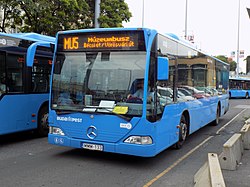 Mercedes-Benz Citaro O530 típusú autóbusz a Nyugati pályaudvarnál