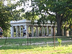 Le Peristyle.