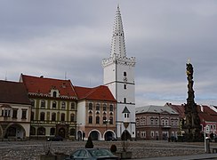 Place du Marché : hôtel de ville de Kadaň.