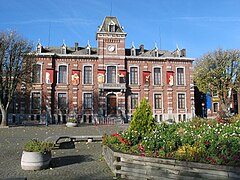 Chapelle-lez-Herlaimont, hôtel de ville.