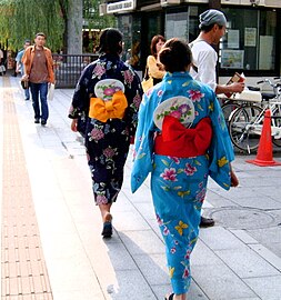 Women in yukata