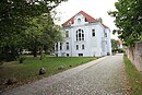 Villa mit Einfriedung