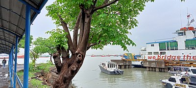 Tampak dermaga penyeberangan