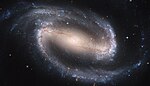 Galaxia espiral barrada fotografiada por el telescopio Hubble