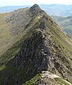 Ow mires yn-nans dhe Striding Edge ha tro'ha High Spying How