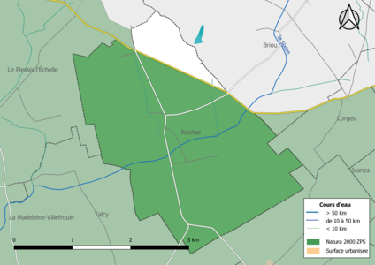 Une grande partie du territoire communal est incluse dans le site Natura 2000 la « Petite Beauce ».