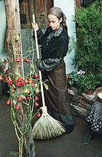 Sicilian artigiana at a presepe vivente at Santa Maria La Stella, Sicily