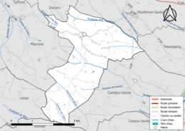 Carte en couleur présentant le réseau hydrographique de la commune