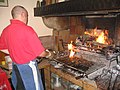 Cuisson des palombes avec un capucin.