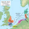 Hartă în limba engleză înfățișând migrația anglo-saxonilor din nordul Europei continentale către Britania la începutul Evului Mediu timpuriu (mai precis între 400 și 500 d.Hr.)