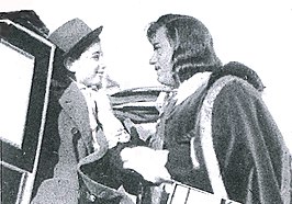 Op de set van Don Cesare di Bazan (Freda, 1942) Gino Cervi met zijn zoon Tonino (links).