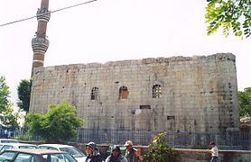 Hacı Bayram Camii ve yanındaki Augustus Tapınağı, Ulus.