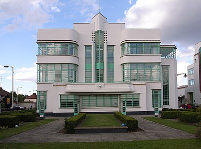 A Hoover Building, Wallis, Gilbert and Partners tervezése, London (1938)