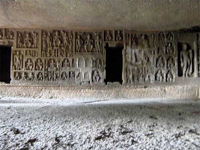 Relieve në Shpellat Kanheri