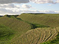 Duban ginshiƙan ginin tudun Maiden Castle, Dorset, kamar yadda suke kallo a yau