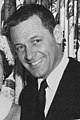 William Holden (William Franklin Beedle Jr.) (O'Fallon (Illinois), 17 abbrìle 1918 - Santa Monica (Californie), 12 novèmmre 1981)