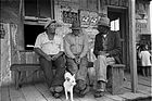 Une conversation au magasin général près de Jeanerette, Louisiana, 1938