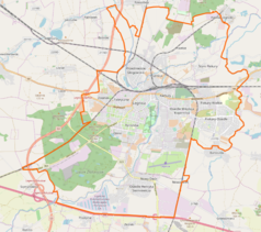 Mapa konturowa Legnicy, na dole znajduje się punkt z opisem „Parafia Matki Bożej Częstochowskiej”