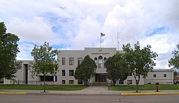 The Sheridan County Courthouse i Plentywood.