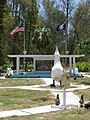 Midway Atoll (kollokwali: Midway Islands; Ħawajjan: Kuaihelani, lit. 'is-sinsla tas-sema'; Pihemanu, 'il-qawwi tal-għasafar')